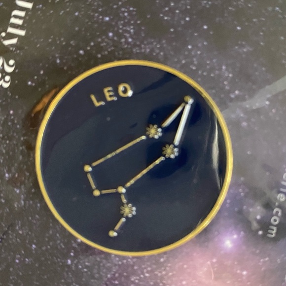Aerie Leo Pin- Brand New - Picture 2 of 3